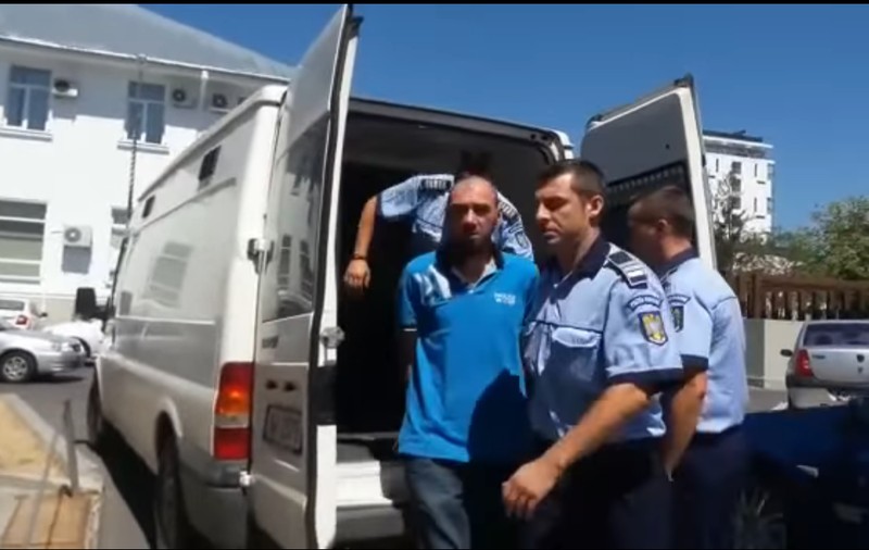 Bărbatul din Argeș acuzat de terorism a fost arestat preventiv. Ionuţ Cătălin Bălan, zis „Ibrahim”, neagă acuzațiile și spune că totul e o cacealma