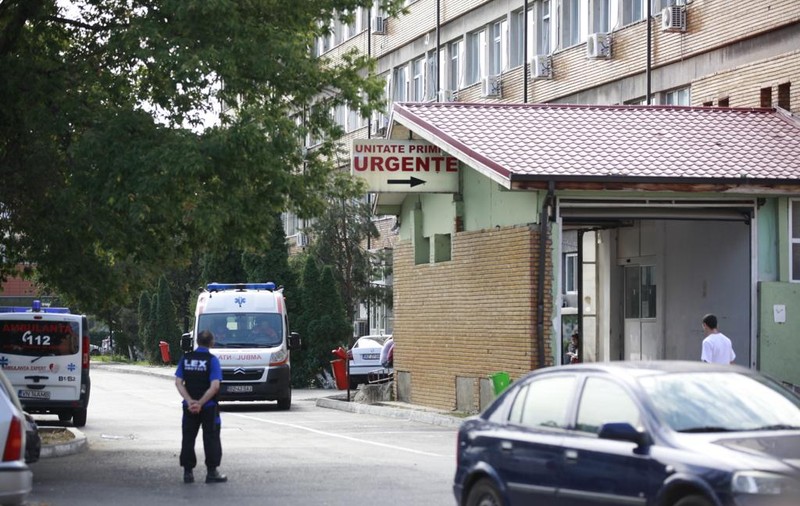 Cele șapte cadre medicale de la Spitalul Judeţean Buzău, confirmate cu Covid-19, au fost transferate la un spital din Bucureşti
