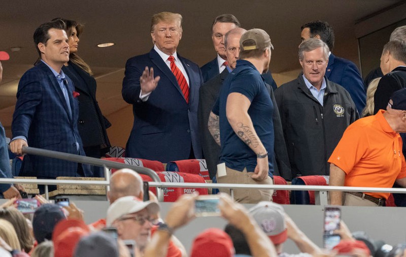 Donald Trump, huiduit la un meci de baseball. ”Închideți-l!”, au scandat spectatorii