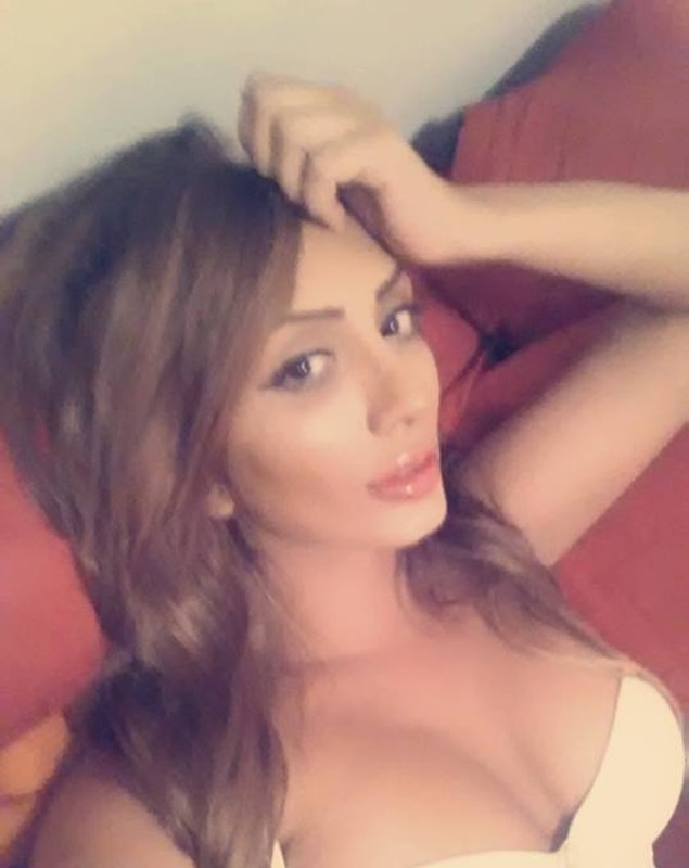 GALERIE FOTO HOT / Tonciu E DEVASTATĂ. "Nicky" Mitea a înlocuit-o cu o femeie FATALĂ!