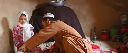 Abdul și fiica sa, Parwana, la ultima discuție | Foto: captură CNN