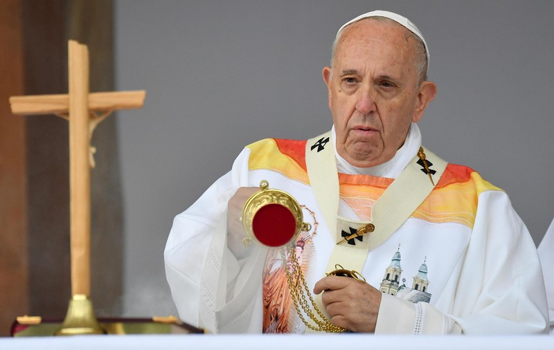 Vaticanul a ridicat imunitatea nunțiului apostolic în Franța, acuzat de agresiuni sexuale