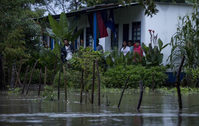 Furtuna Nate a crescut în intensitate, devenind uragan de categoria 1. Evacuări în New Orleans