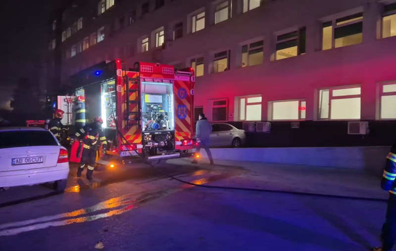 Incendiu la subsolul Spitalului Judeţean Alba. A fost activat Planul Roșu de Intervenție
