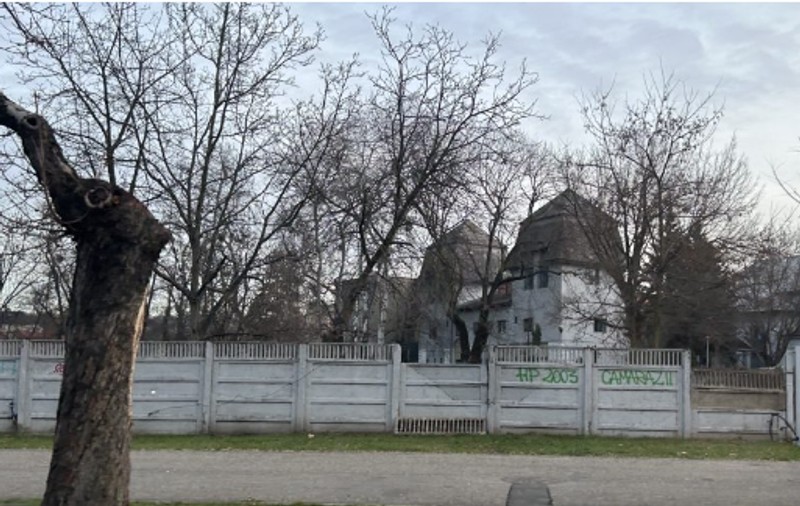 Clădire de birouri pe locul ștrandului Municipal din Cluj-Napoca, după ce primăria a pierdut procesul cu fostul proprietar, iar terenul a fost vândut