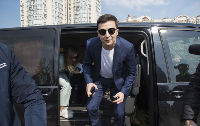 Rezultate oficiale la alegerile din Ucraina | Comediantul Vladimir Zelenski a obținut peste 73% dintre voturi!
