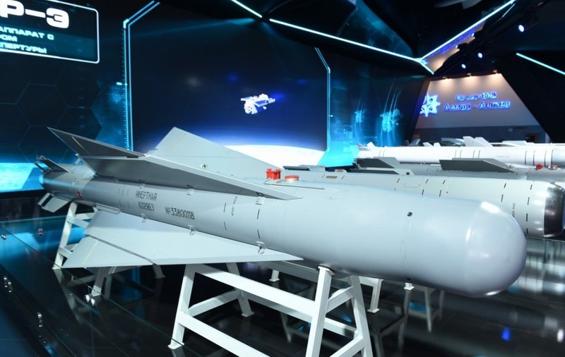 Forțele aeriene ucrainene confirmă că rușii folosesc noi bombe ghidate și cer avioane moderne de luptă pentru a le contracara