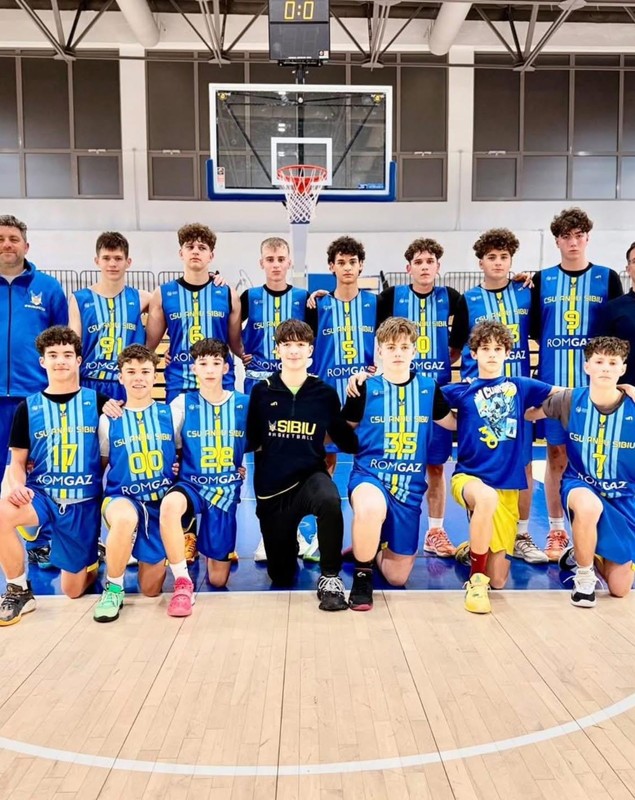 Povestea teribilă a tânărului baschetbalist Filippos Nikolaidis de la CSU Andu Sibiu. Mama lui, marea voleibalistă Ruxi Dumitrescu, a murit în 2024, tatăl, Alex, triplu campion mondial de taekwondo pentru Grecia, a fost răpus de o boală cruntă în 2022