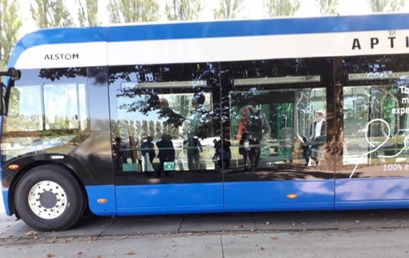 Cum arată autobuzul electric care poate circula 20 de ani fără reparaţii. Vine și în România? (FOTO)