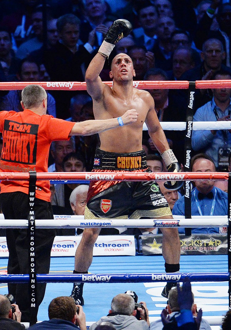 epa04234399 British boxer James DeGale (C) celebrates after beating Brandon Gonzales (not pictured) from the USA in their fight for the IBF super-middleweight title eliminator at Wembley Stadium in London, Britain, 31 May 2014. DeGale won by knock-out. EPA/ANDY RAIN