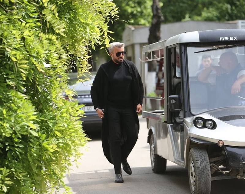 Cea mai grea săptămână pentru Cătălin Botezatu! Designerul și-a înmormânat un prieten