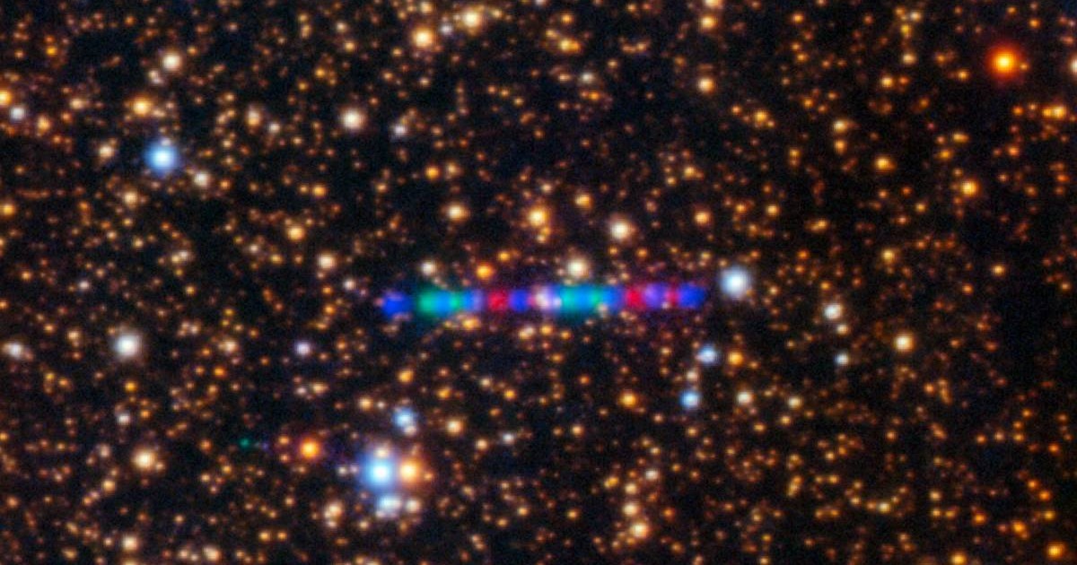Cometa 3I/ATLAS străbate un câmp stelar dens în această imagine surprinsă de spectrograful multi-obiect Gemini al telescopului Gemini North, în iulie 2025.