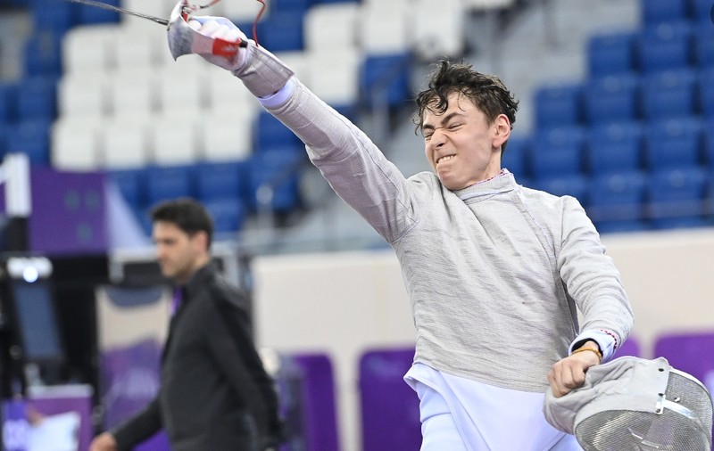 Vlad Covaliu a cucerit aurul la sabie, la Campionatele Mondiale de juniori de la Riad.  „Un final de vis pentru noi”