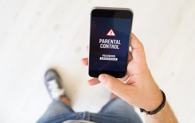 Cum setezi control parental pe telefonul copilului