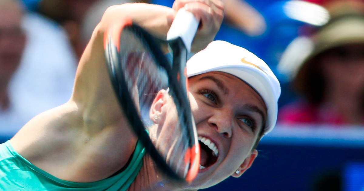 Simona Halep, ceas cât o avere! Ultimul cadou primit de constănțeancă. După ce unul dintre sponsorii tehnici i-a oferit o pereche de încălțăminte personalizată, numărul 1 din tenisul mondial feminin a mai avut parte de o surpriză.