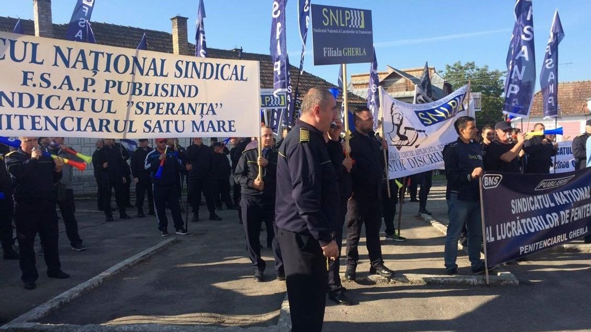 Sindicatele din penitenciare îl acuză pe ministrul Tudorel Toader