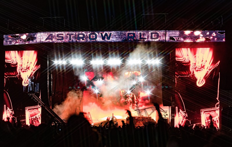 Bilanțul busculadei de la concertul de muzică organizat de rapperul american Travis Scott a ajuns la 9 morți