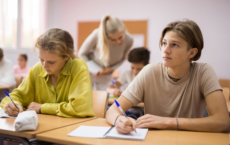 Subiecte chimie simulare Bacalaureat 2023. Ce au avut elevii de rezolvat