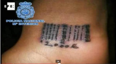 Fetele erau tatuate cu un cod de bare