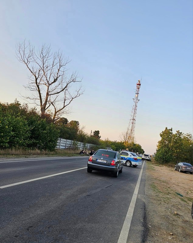 O mașină a intrat într-un grup de pietoni în localitatea 2 Mai. Doi tineri au murit. Șoferul a fost depistat pozitiv la droguri