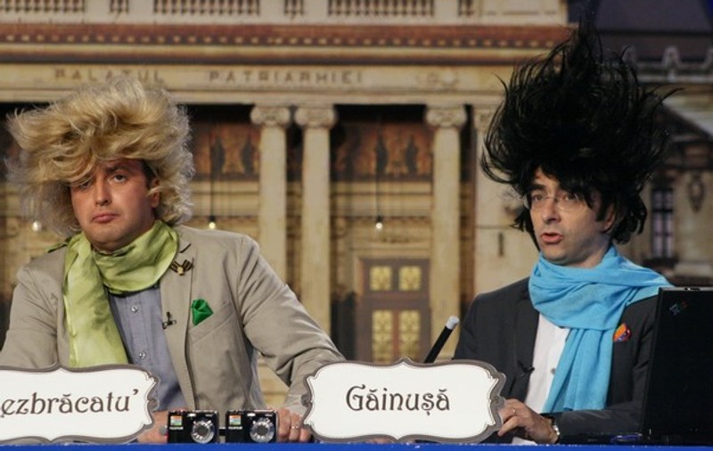 File de poveste cu personaje contemporane, la "Cronica Cârcotașilor"