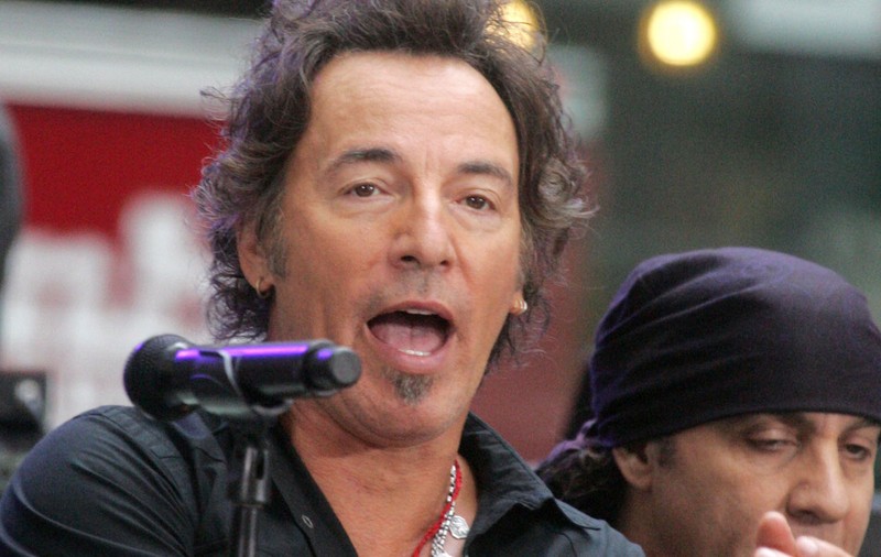 Versurile piesei "Born To Run", scrise de mână de Bruce Springsteen, vândute cu 197.000 $