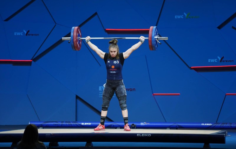 Și-a spulberat concurența! Halterofila Loredana Toma a cucerit 3 medalii de aur la Europenele de la Erevan