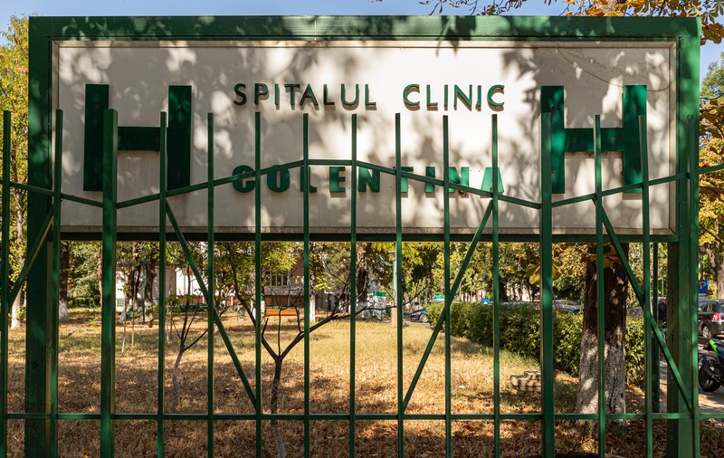 Medic de la Spitalul Colentina, reținut în urma unui flagrant. A primit 500 de lei de la un pacient