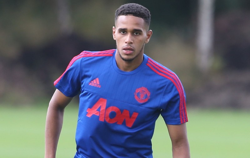 CSM Poli Iași îl transferă pe Sadiq El Fitouri, fost junior al lui Manchester City. Fundașul central libian a trecut și pe la United! | VIDEO