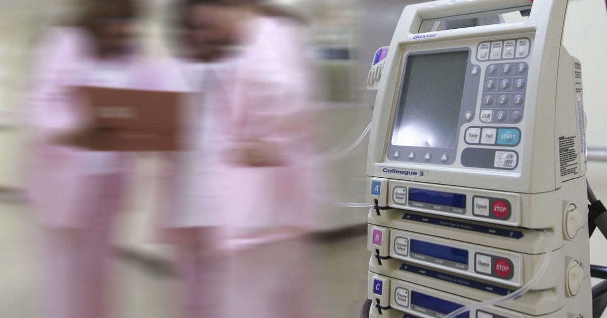 Medici într-o secție de terapie intensivă FOTO Hepta