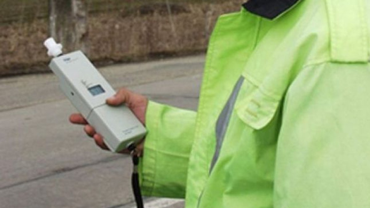 Soferul unui microbuz din Brăila prins băut