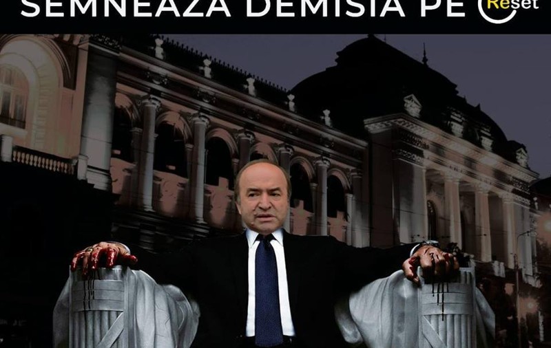 VIDEO&FOTO/Protest inedit la Iași: Autoutilitară cu chipul ministrului Justiției și mesajul: „Mi-e rușine cu rectorul Toader”, plimbată prin oraș