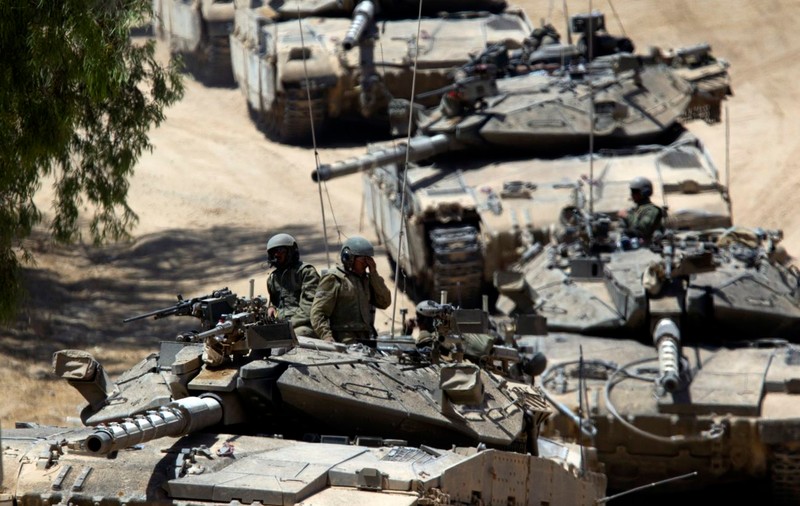 Criza din Ucraina: Statele Unite trimit sute de militari şi tancuri în Europa de Est