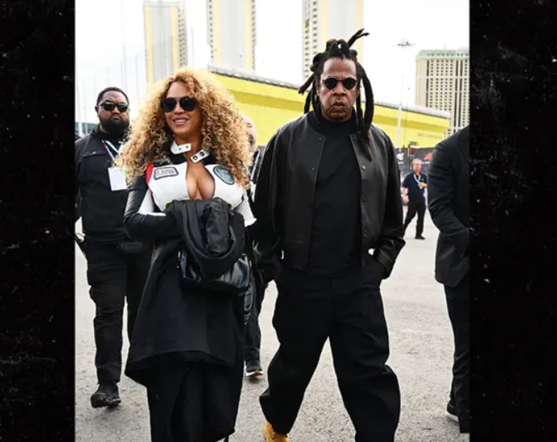 Beyoncé, apariție spectaculoasă la evenimentul de Formula 1, din Las Vegas. Artista a atras toate privirile cu decolteul generos