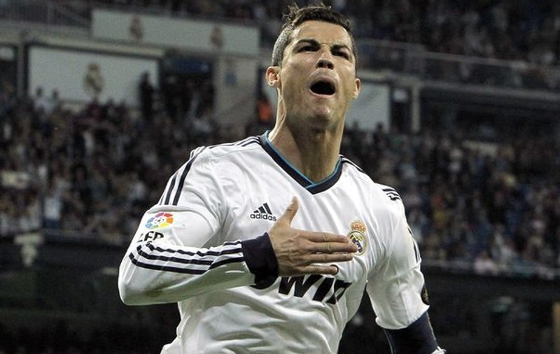 PSG îl vrea pe Ronaldo şi va face o ofertă de 100 de milioane de euro