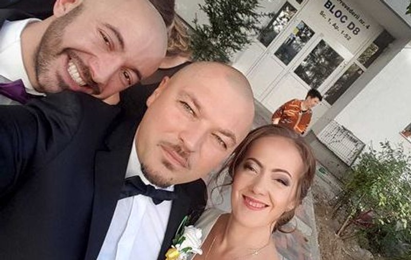 Puya a venit la vot direct de la nunta la care era naș: ”data viitoare să nu fie trei băieți în poză”