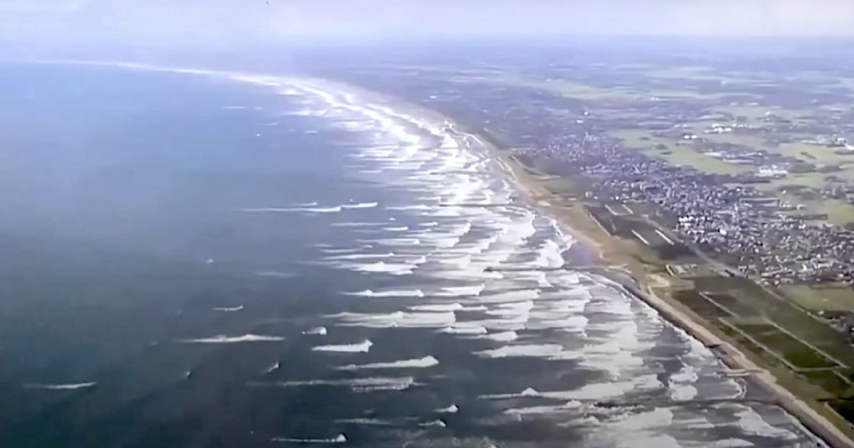 30 iulie 2025. Cutremur în Kamchatka, alertă de tsunami emisă în Japonia. În orașul Tateyama, prefectura Chiba, estul Japoniei, în urma tsunamiului declanșat de cutremurul cu magnitudinea 8,8 care a lovit Rusia. Alerta de tsunami este încă în vigoare în Japonia, dar valurile care au lovit coastele țării au fost ușoare în acest moment și nu au fost raportate pagube grave.