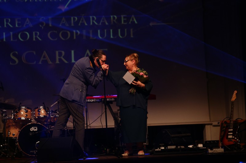 Premiul Femeia Anului pentru Promovarea și Apărarea drepturilor copilului a fost obținut de Mia Scarlat