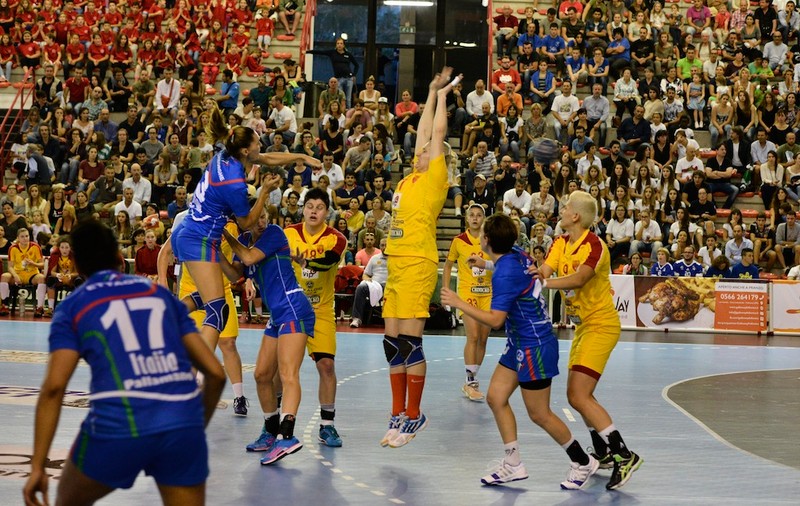 Românca Cristina Gheorghe este golghetera naționalei de handbal a Italiei în preliminariile CM 2015!