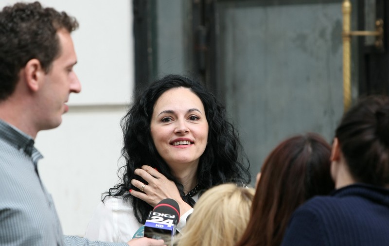Alina Bica a scăpat de executarea pedepsei de 4 ani de pușcărie pentru favorizarea lui Ovidiu Tender. Daunele pe care le cere fosta șefă a DIICOT