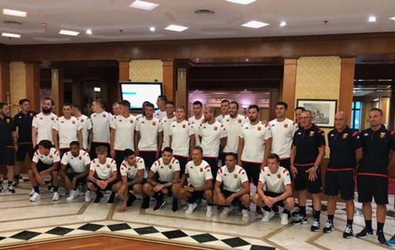 Radu nu s-a prezentat la reunirea echipei Genoa. Motivul nu este greu de intuit