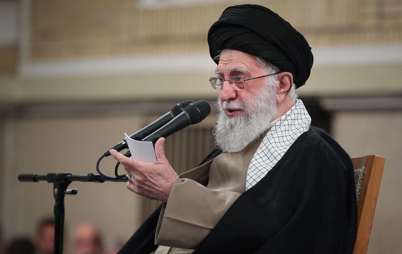 Ali Khamenei îl amenință la rândul lui pe Donald Trump: „Să nu comită vreo ticăloșie, că vor primi o lovitură puternică”