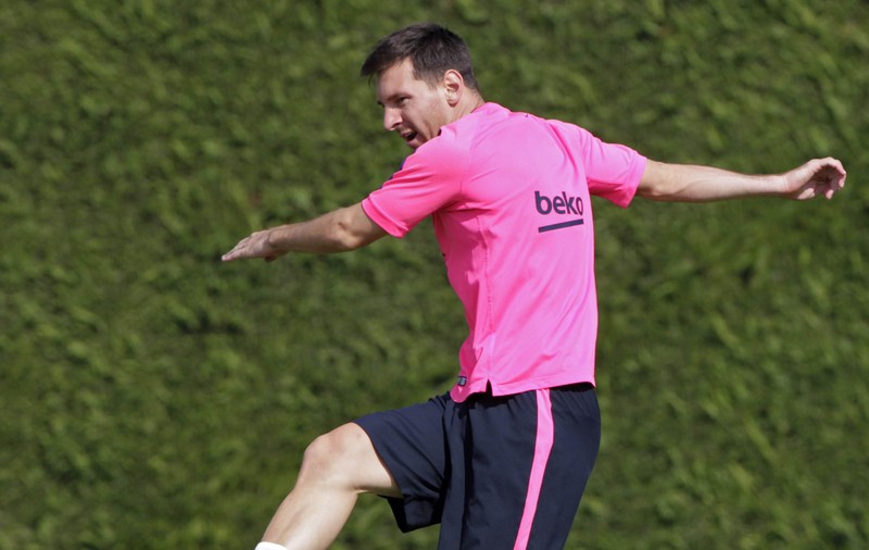 Messi s-a apucat de baschet şi a arătat că e mai tare decât Michael Jordan!