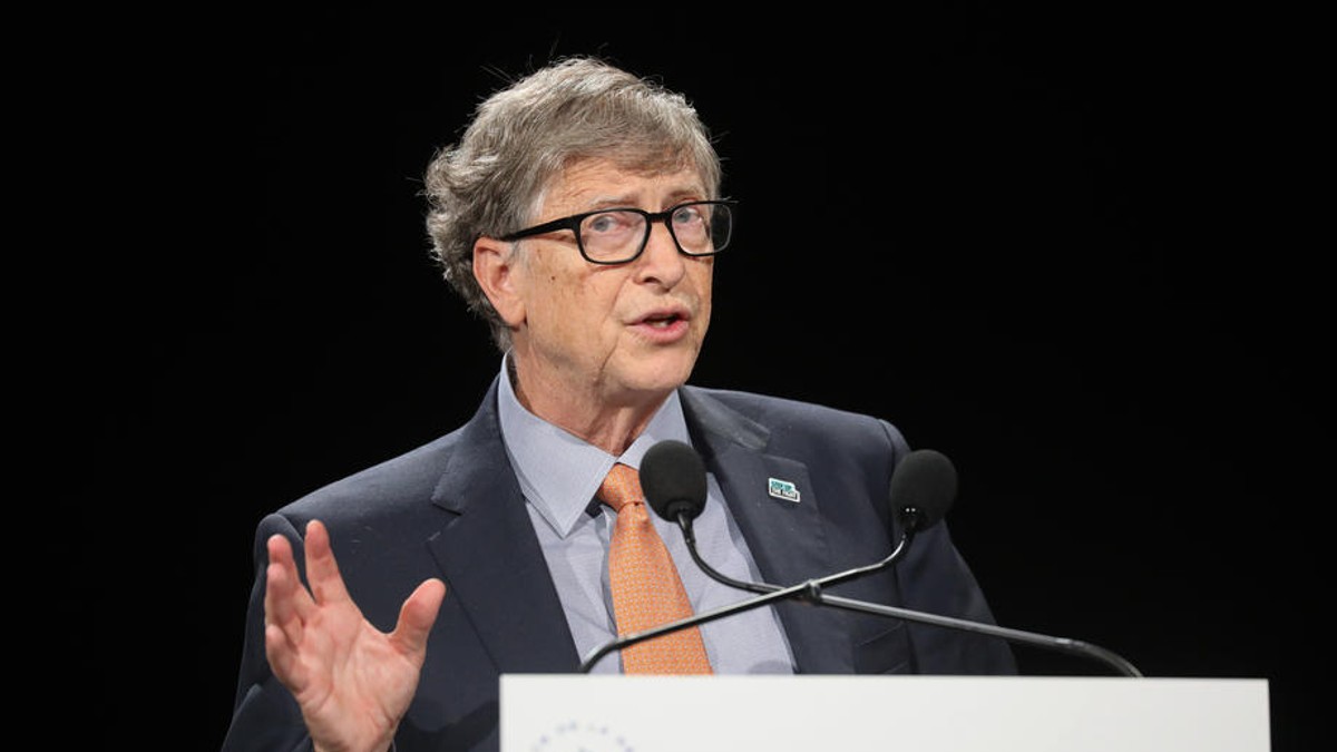 Bill Gates i-a numit ”proști” pe cei care propagă teorii legate de vaccinul pe care l-ar folosi pentru implantarea de microcipuri