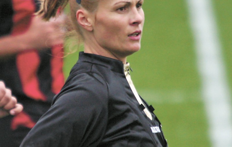 Arbitrează gravidă