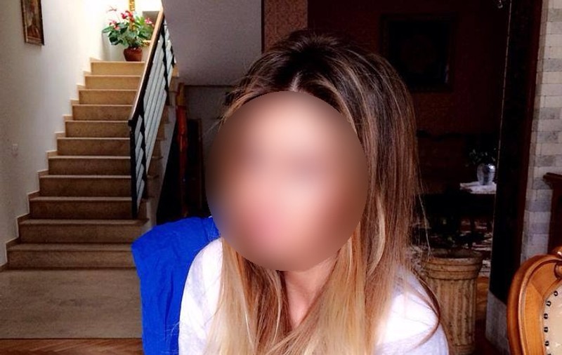 Andreea Bănică, FĂRĂ PIC DE MACHIAJ şi chinuită de răceală! Uite cum s-a fotografiat | FOTO ÎN ARTICOL