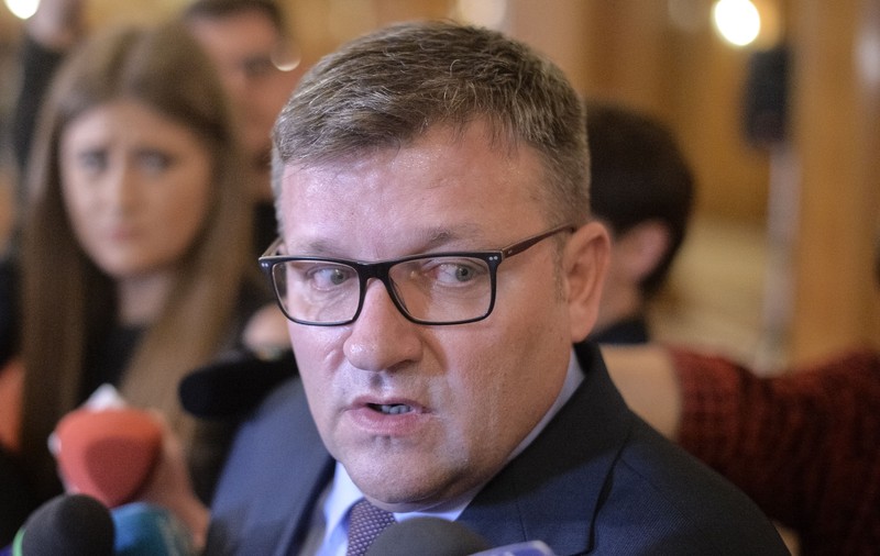 Nicolae Ciucă, întrebat despre episoadele în care Marius Budăi suna noaptea femei, dezvăluite de Libertatea: „Voi discuta și cu dumnealui acest subiect”