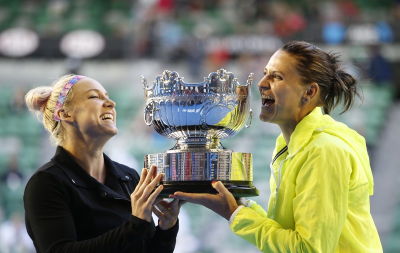 Lucie Safarova/ Bethanie Mattek-Sands, învingătoare în proba de dublu feminin la Australian Open