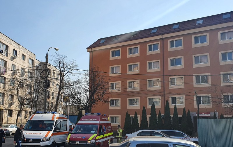 ISU, despre cazul tânărului care s-a sinucis după două ore de negocieri: „Și dacă aveam pernă, n-o puteam amplasa, de gard și de copaci”