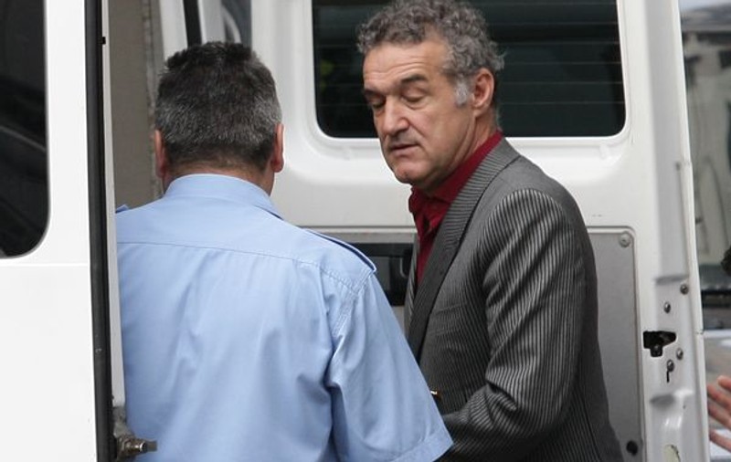 Gigi Becali: "Nu vreau să fiu ipocrit, familia mea nu are probleme"